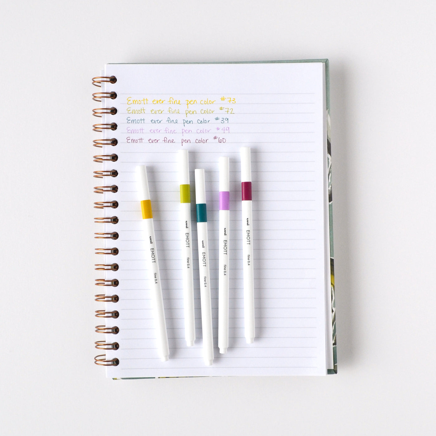 Retro colored marker pens